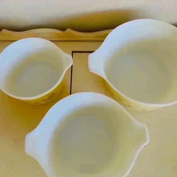 Vintage Shenandoah (Wintergreen) Pyrex 3 - Picture 2 of 12